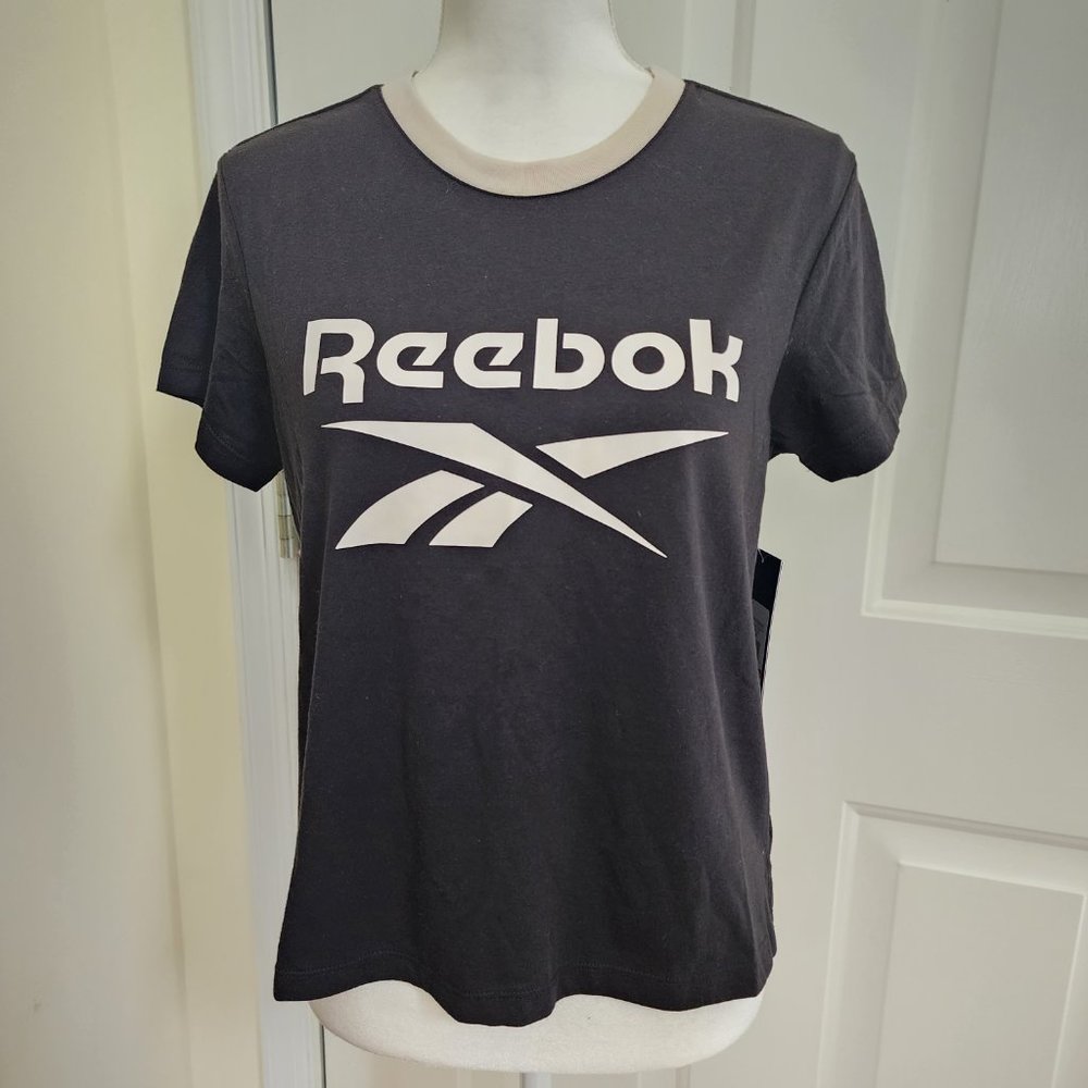 NWT Reebok Women's Total Knockout Graphic Glow Crop Tee Size S